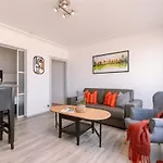 Huswell - Brand New Apartment With A View